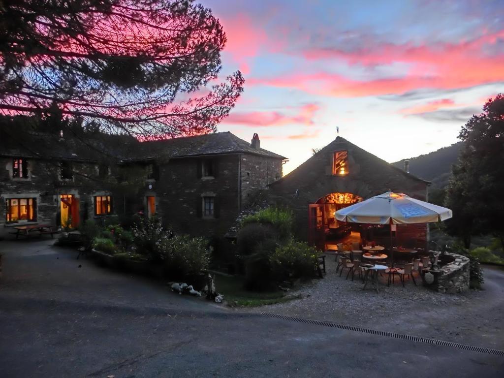 Domaine La Libaudie Hotel La Bastide-Solages Buitenkant foto